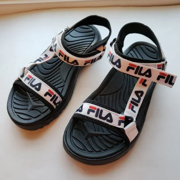 NWOT FILA Sandal. - Picture 6 of 9